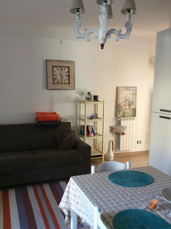 Ferienwohnung Dolce Casa Di Elena Nettuno Zimmer foto